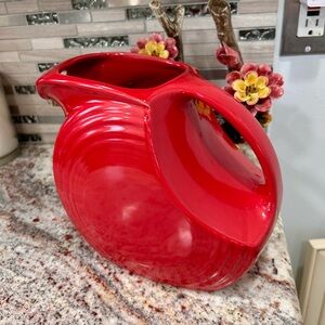 Fiesraware large disc pitcher Scarlet red. Retired very rare.